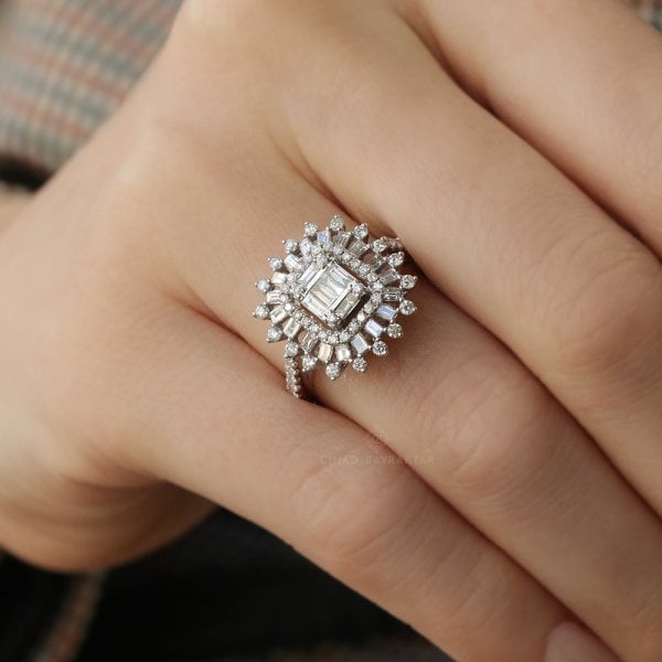 1,11 Ct. Baget Pırlanta Yüzük