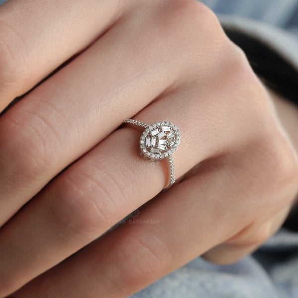 0,38 Ct. Baget Pırlanta Yüzük