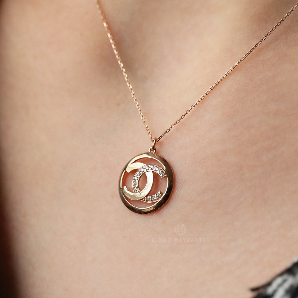 Chanel Altın Kolye