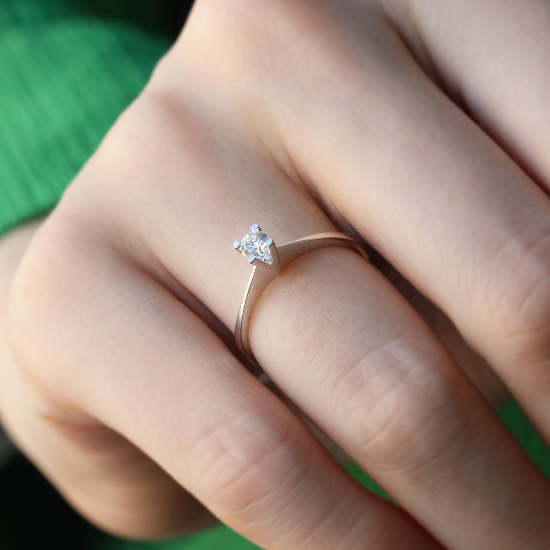 0,16 Ct. Tektaş Pırlanta Yüzük