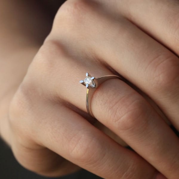0,16 Ct. Tektaş  Pırlanta Yüzük