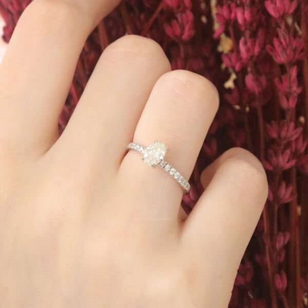 0,71 Ct.  Pırlanta Yüzük,