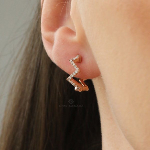 0.34 Ct. Halka Pırlanta Küpe