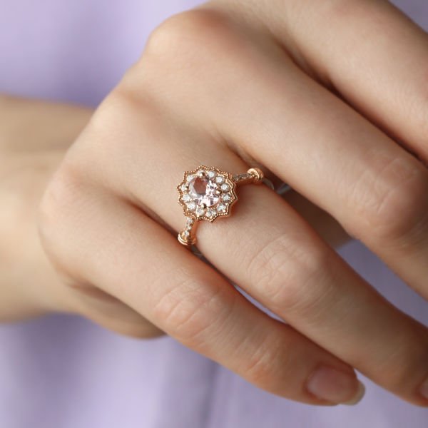 0,07 Ct Morganite Pırlanta Yüzük