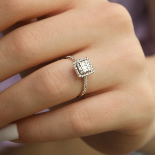 0,35 Ct. Baget Pırlanta Yüzük