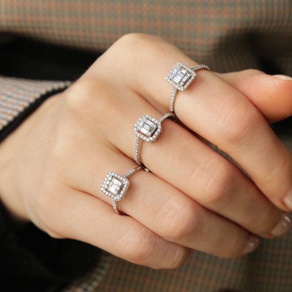 0,28 Ct. Baget Pırlanta Yüzük