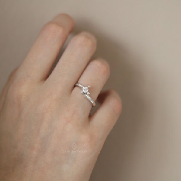 0,42 Ct.  Pırlanta Yüzük