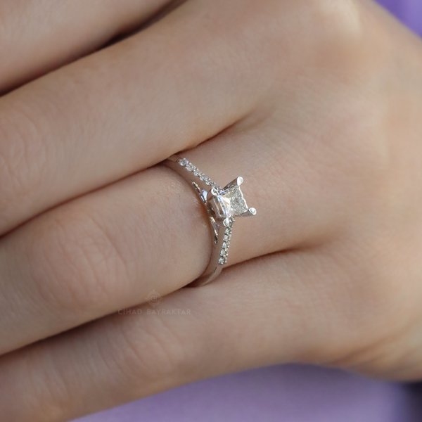 0,49 Ct.Tektaş Pırlanta Yüzük