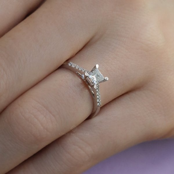 0,49 Ct.Tektaş Pırlanta Yüzük