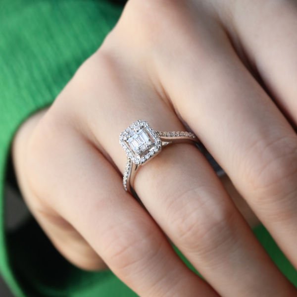 0,46 Ct. Baget Pırlanta Yüzük