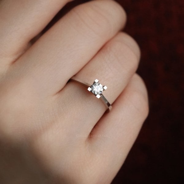 0,30 Ct. Tektaş  Pırlanta Yüzük