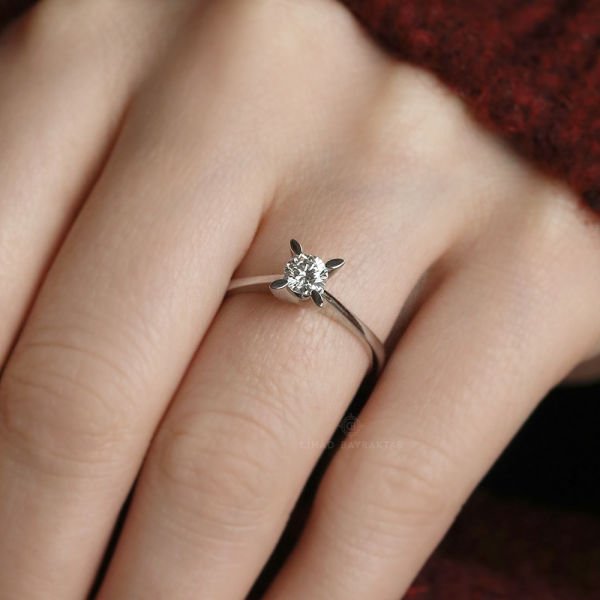0,35 Ct. Tektaş  Pırlanta Yüzük