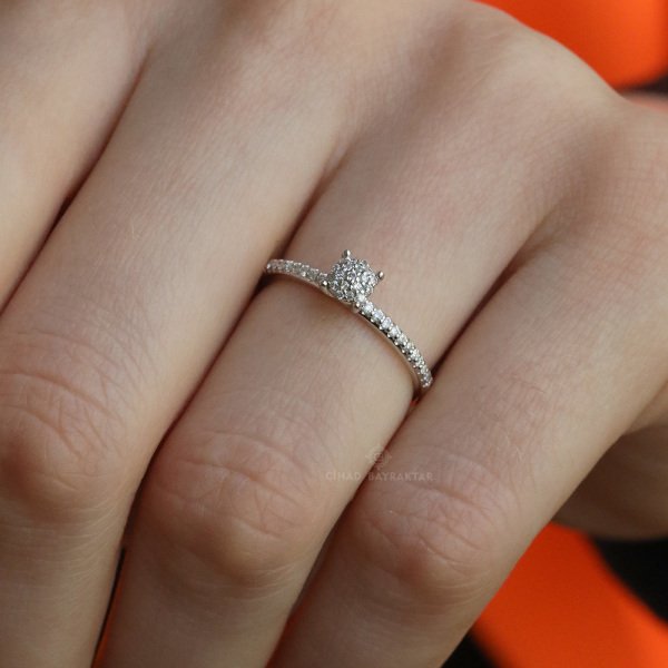 0,23 Ct. Pırlanta Yüzük