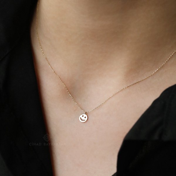 Smile Minimal Altın Kolye