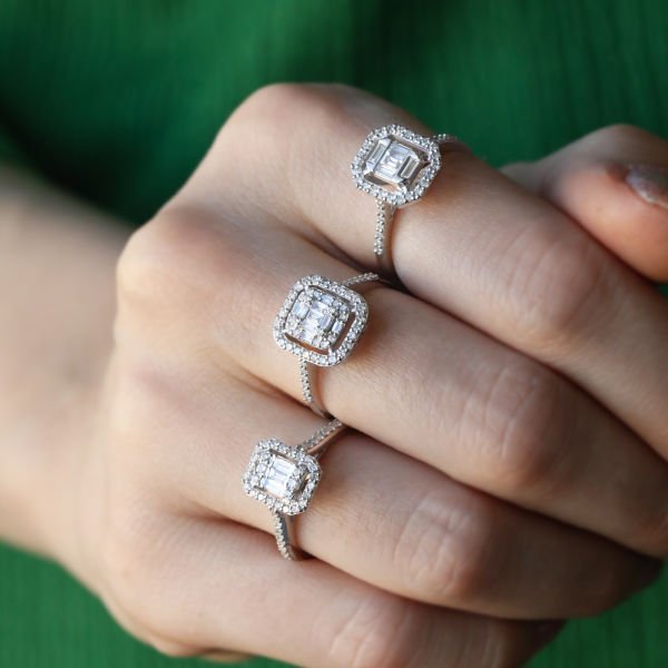 0,49 Ct. Baget Pırlanta Yüzük