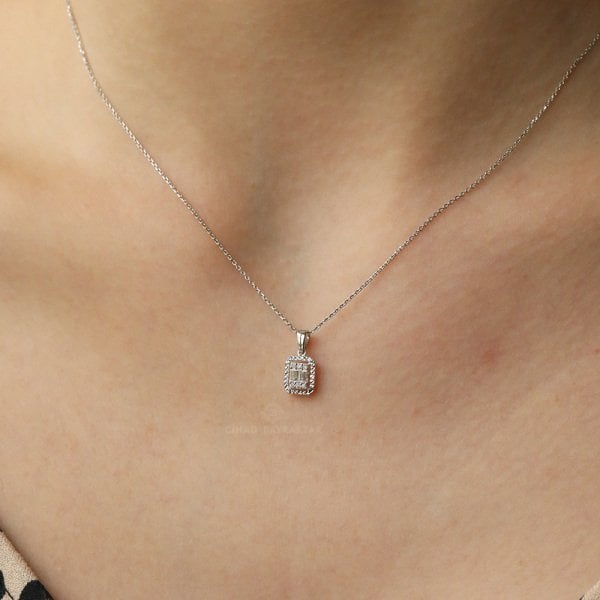 0.09 Ct. Baget Pırlanta Kolye