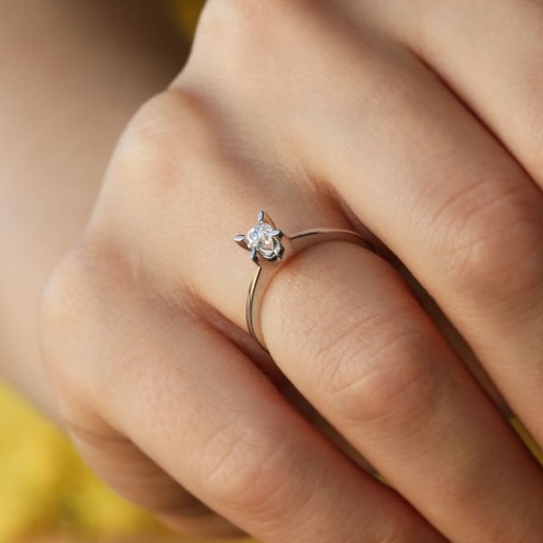 0,24 Ct. Tektaş Pırlanta Yüzük