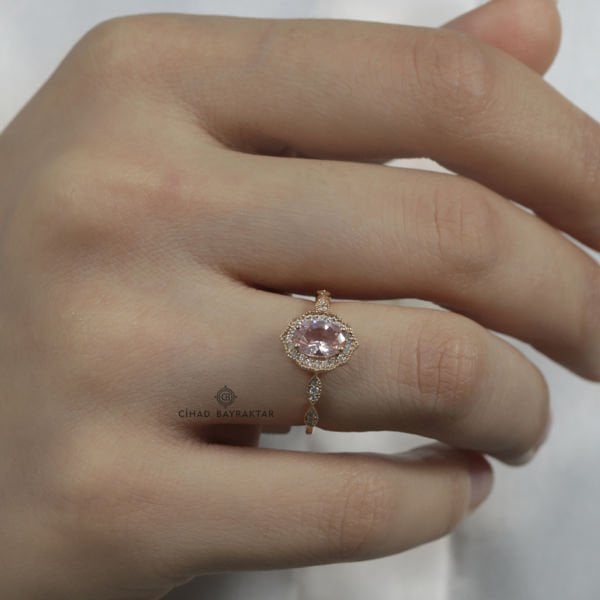 0,92 Karat Morganite Pırlanta Yüzük