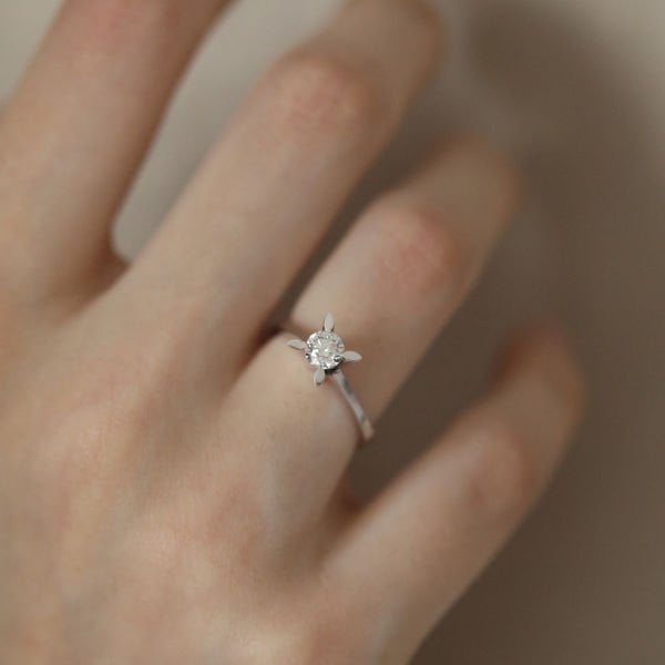 0,50 Ct. Tek taş Pırlanta Yüzük