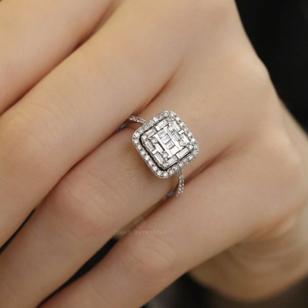 0,72 Ct. Baget Pırlanta Yüzük