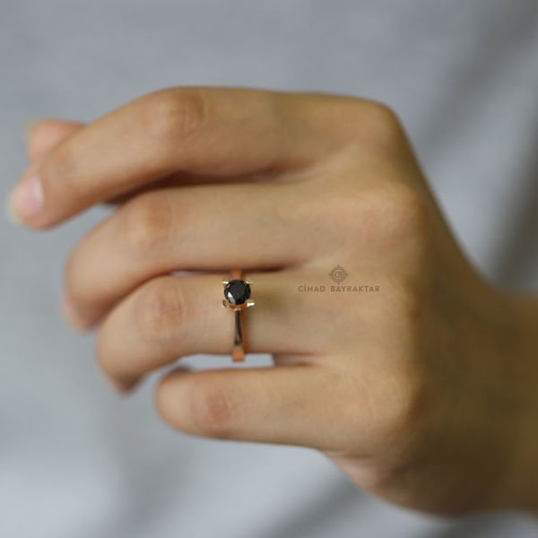0.72 Ct.Pırlanta yüzük