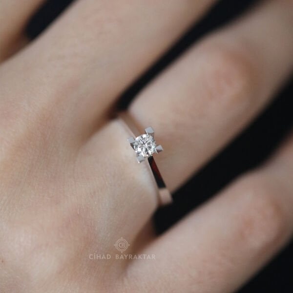 0,24 Ct.Pırlanta Yüzük