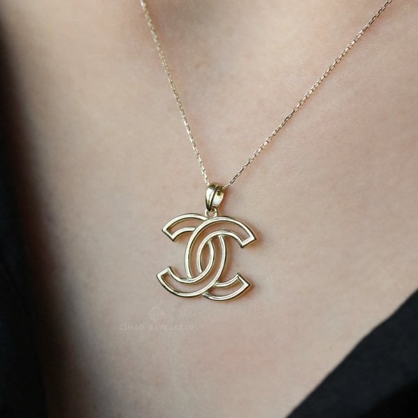 Chanel Altın Kolye