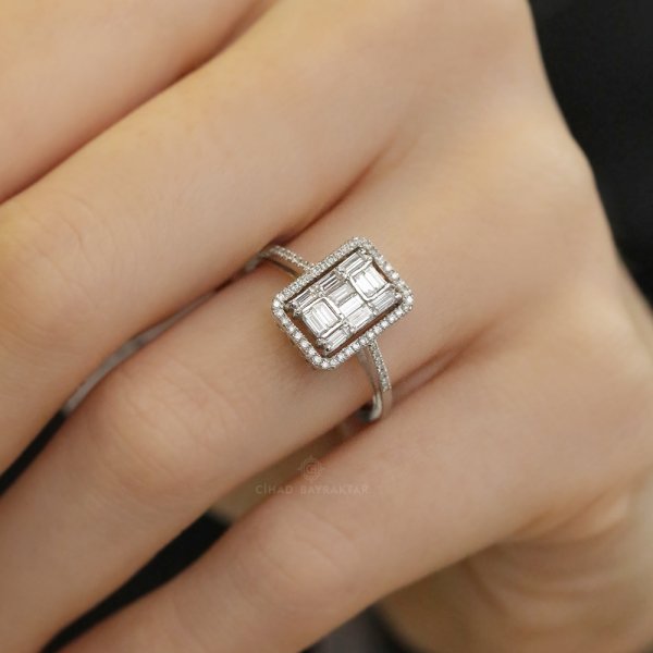 0,92 Ct. Baget Pırlanta Yüzük