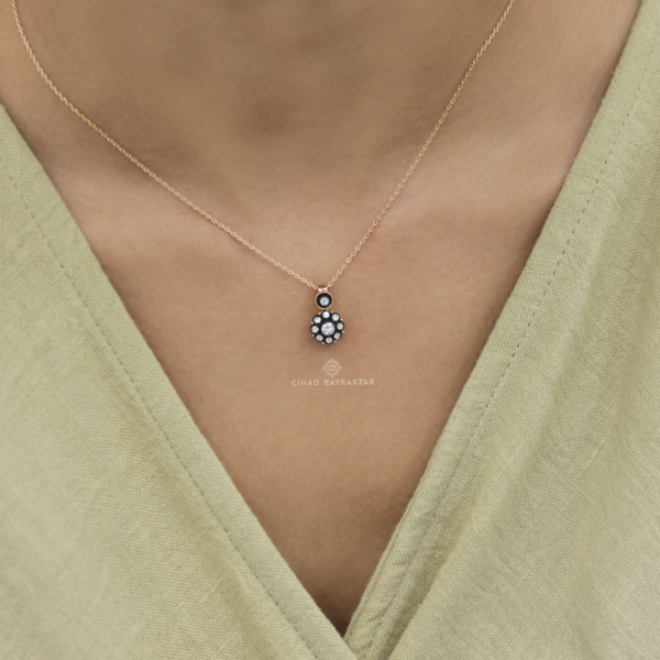 0.22 Ct.Elmas kolye