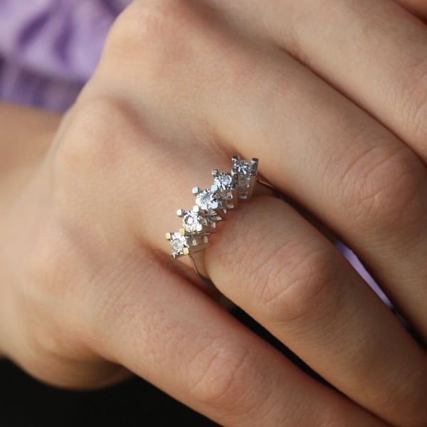 0,14 Ct. Pırlanta Beştaş Yüzük