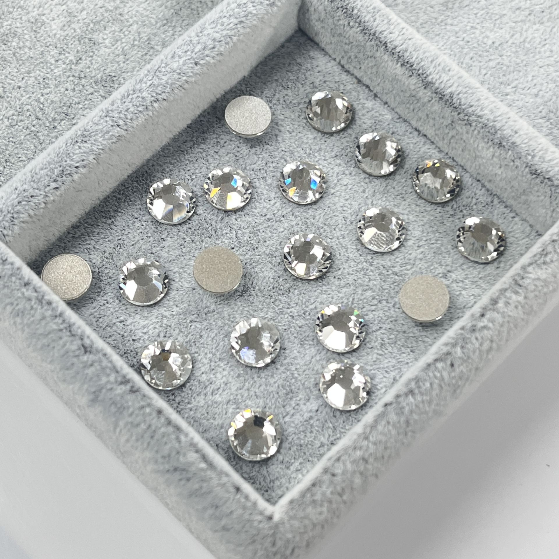 Celestial Altı Düz SS34 Crystal - Beyaz Altı Düz 7mm Kristal Cam Taş - Gelinlik Taşı