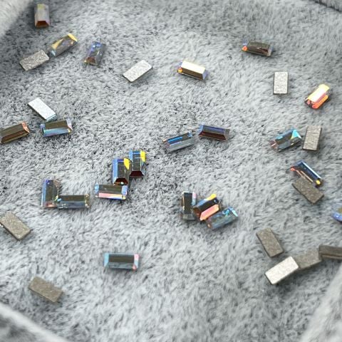 2510 3,7x1,9mm Crystal AB (001AB) Foyalı - Dikdörtgen Şekilli Altı Düz Mini Kristal Taş