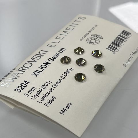 3204 8mm Crystal Luminous Green (001 LUMG) - Işıltılı Açık Yeşil Foyalı Yuvarlak Dikme Taş