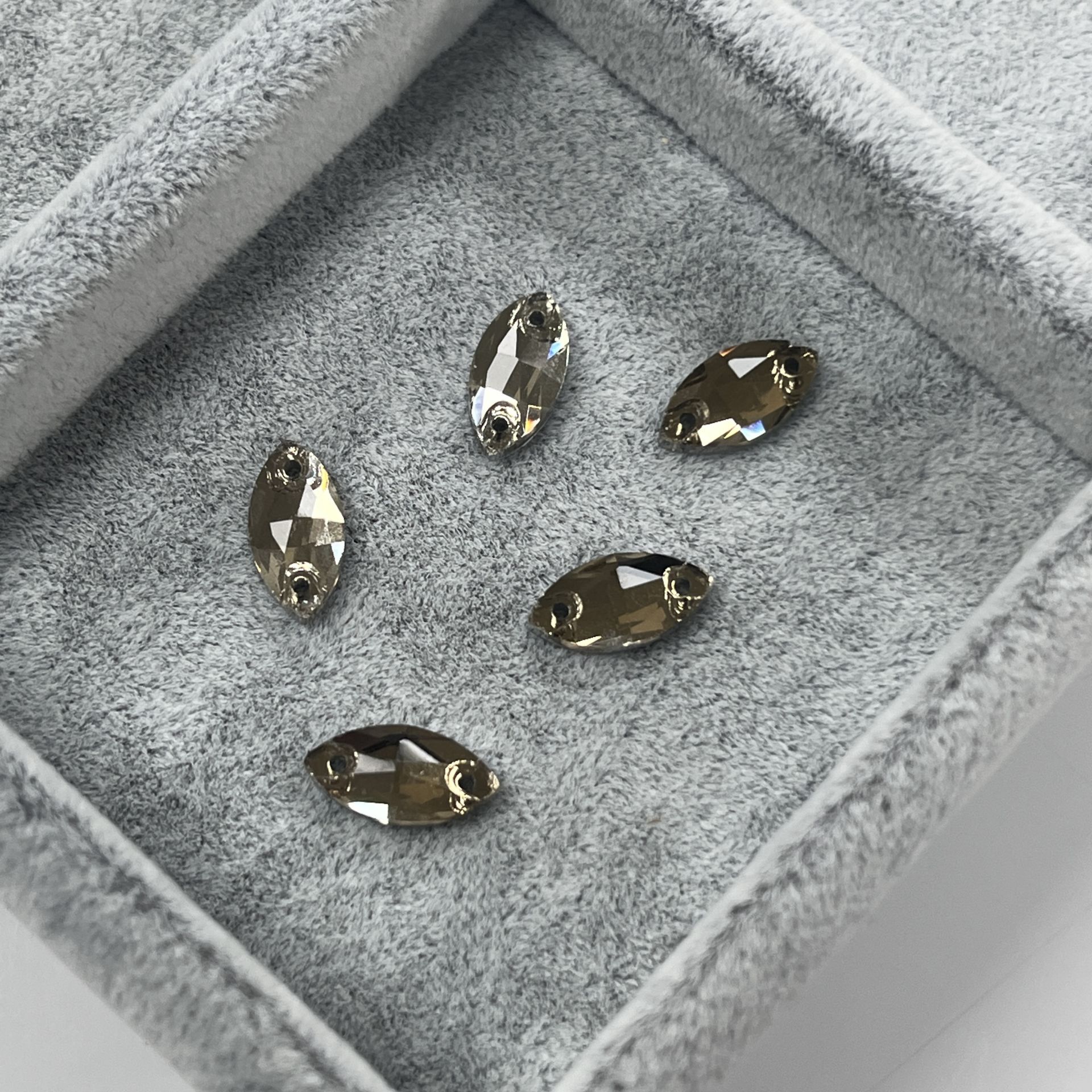 Mekik Şekilli 12x6mm Dikme Cam Taş Light Colorado Topaz - Acık Kahve Renkli