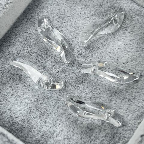 6525 19mm Crystal (001) - S Şeklinde Şeffaf Kolye Ucu