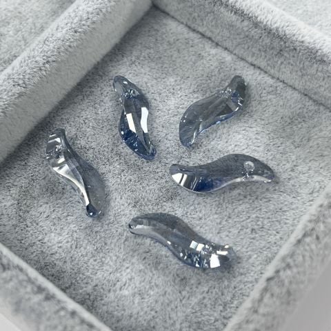 6525 19mm Crystal Blue Shade (001BLSH) - S Shaped Ice Blue Pendant