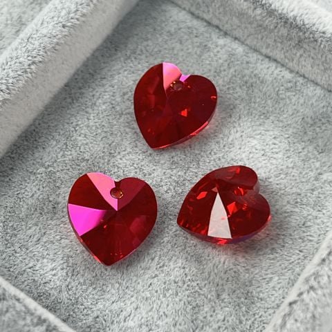 Swarovski 6228 Kalp 14mm Light Siam Astral Pink (227API) - Parlak Kırmızı Kolye Ucu