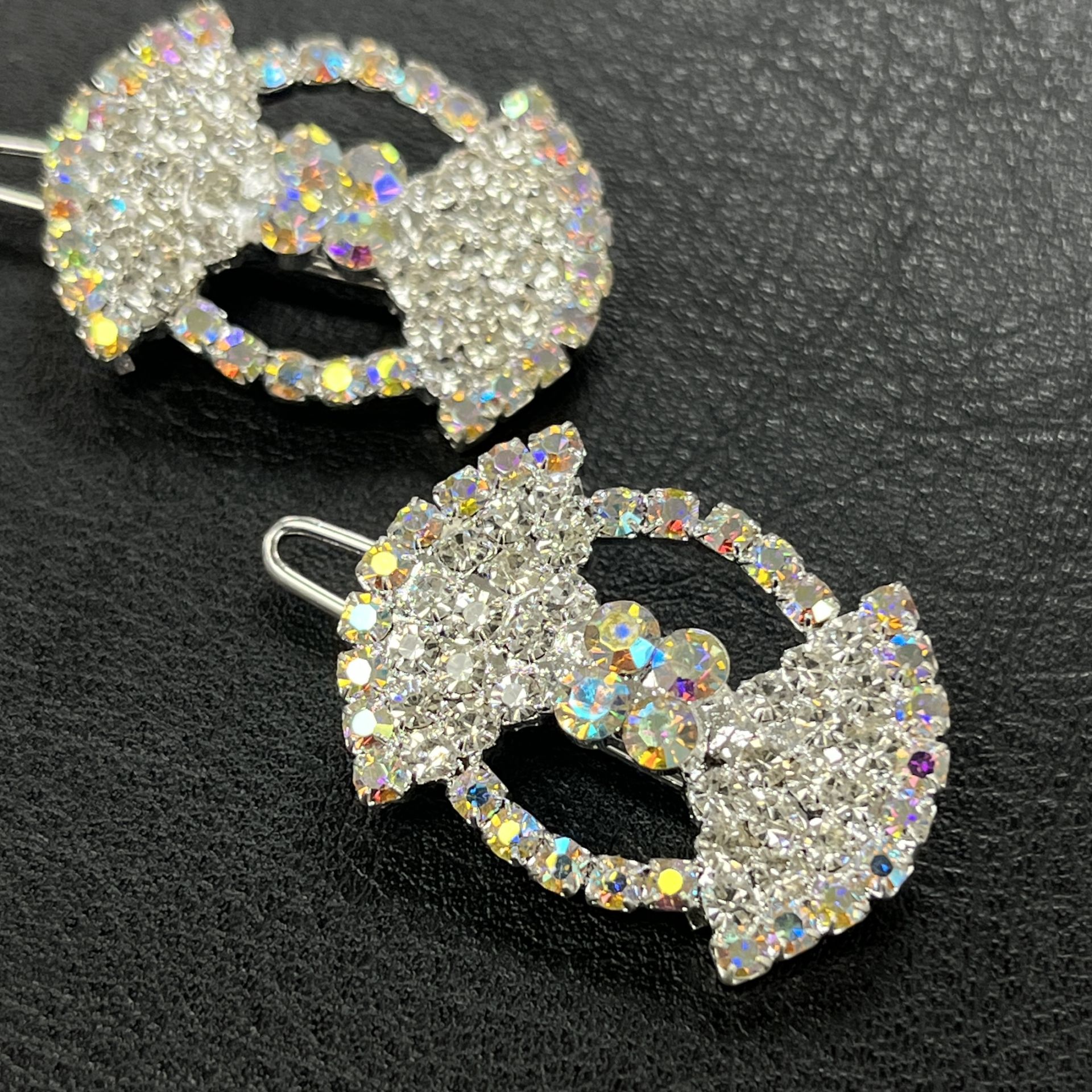 Olala Oval Fiyonklu Saç Tokası - Parlak Kristal Taşlı Perçinli Saç Firketesi