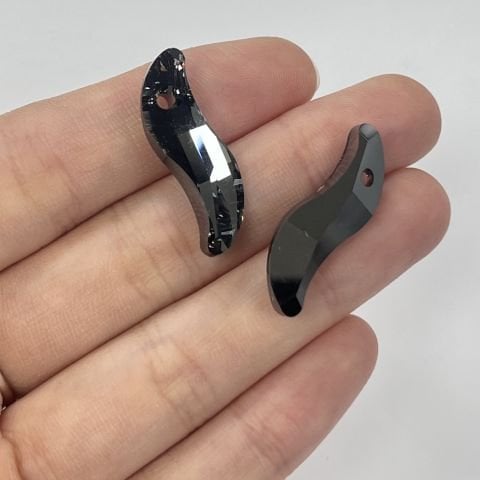 6525 28mm Crystal Silver Night (001SINI) - S Şekilli Altın Kolye Ucu