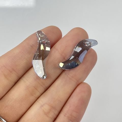 6525 28mm Crystal Blue Shade  (001BLSH) - S Şekilli Açık Mavi Kolye Ucu