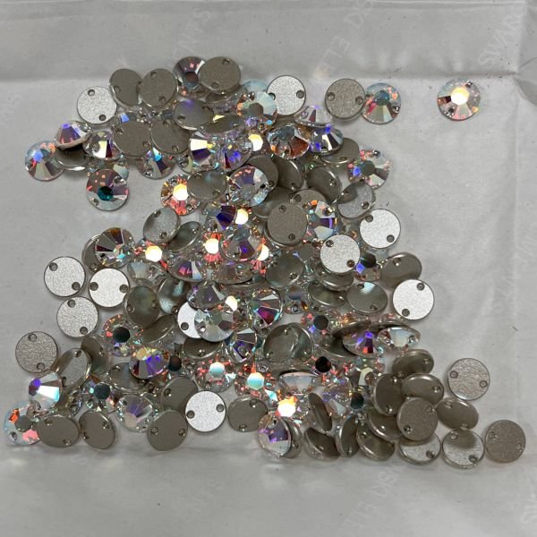 3204 8mm Crystal Aurora Boreale (001AB) F - Janjan Yuvarlak İki Delikli Dikme Taş