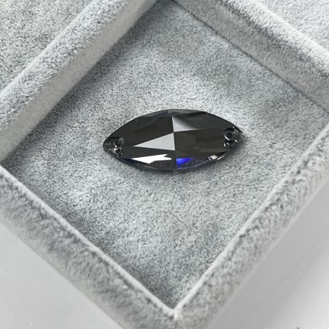 Mekik Şekilli 32x15mm Dikilebilir Black Diamond Cam Taş - Füme Dikme Taş