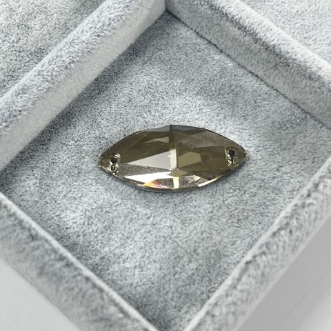 Mekik Şekilli 32x15mm Dikilebilir Champagne Cam Taş - Şampanya Dikme Taş