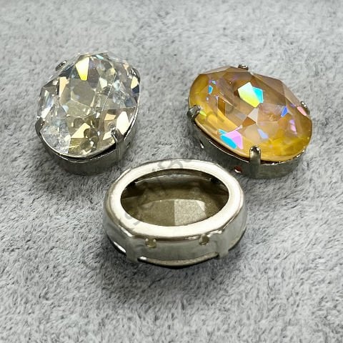 JOSEF BERGS 14X10mm Oval - 4 Delikli Yuva - Beyaz Kaplamalı
