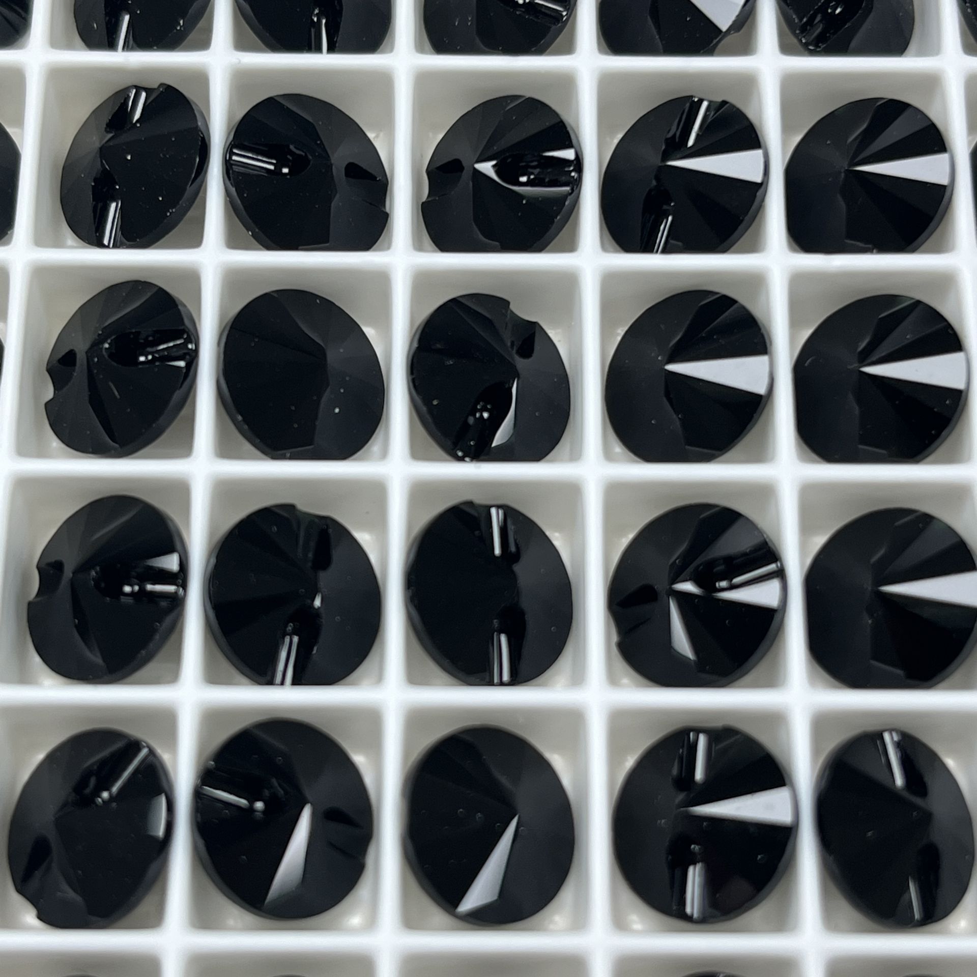 Swarovski 3015 Düğme 10mm Jet (280) - Siyah Kristal Düğme