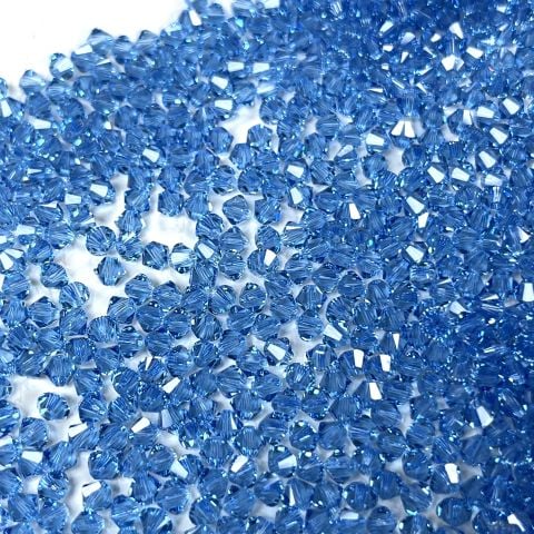 Swarovski 5328 Bicone Boncuk 4mm Recreated Ice Blue (1405)  - Buz Mavisi Kesme Boncuk