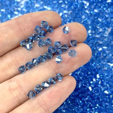 Swarovski 5328 Bicone Boncuk 4mm Recreated Ice Blue (1405)  - Buz Mavisi Kesme Boncuk
