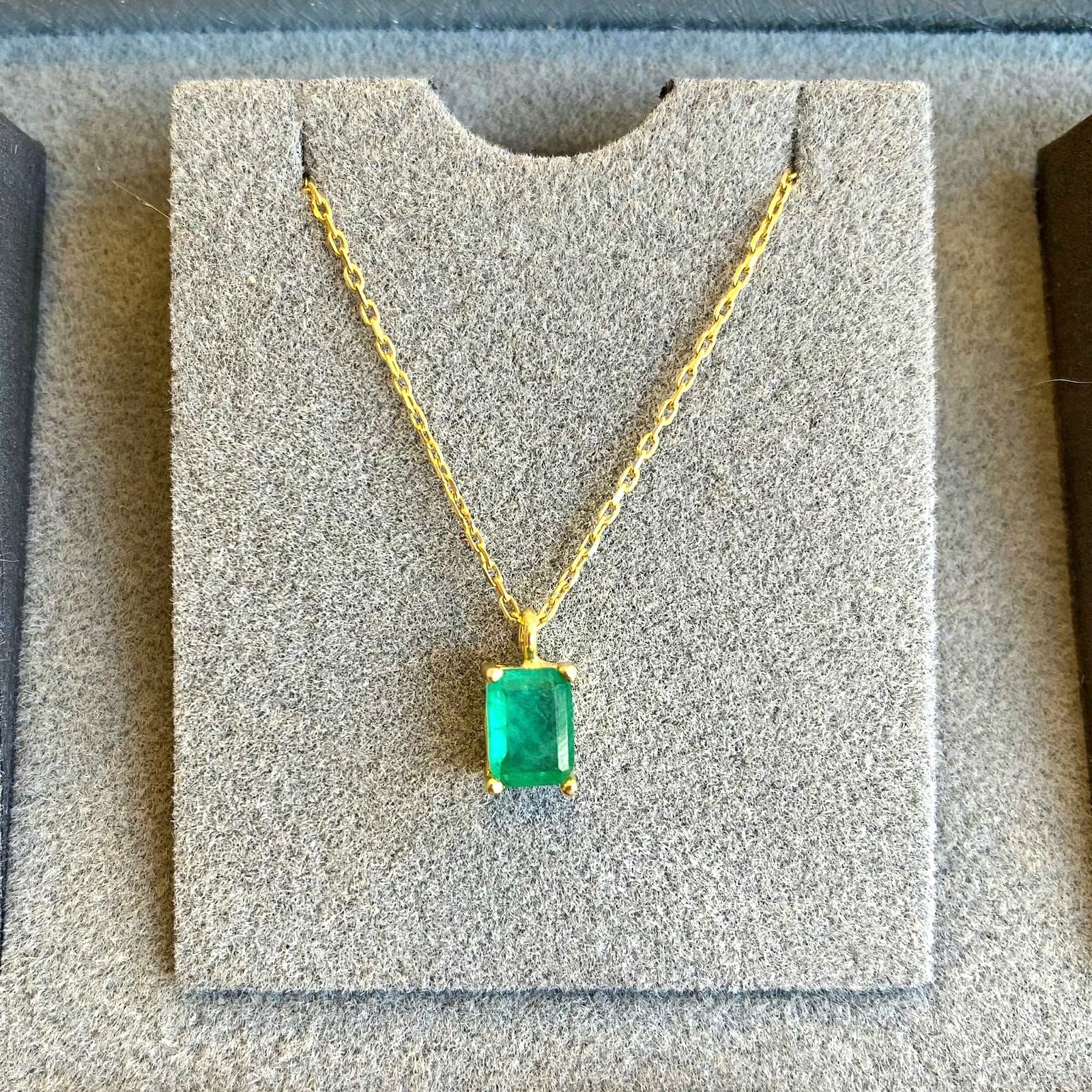Emerald Yeşil Tek Taş Kolye