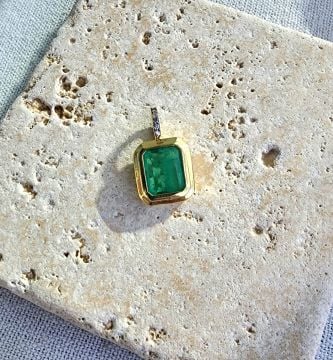 Emerald Taşlı Kolye Ucu