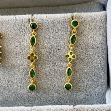 Emerald Sallantılı Küpe